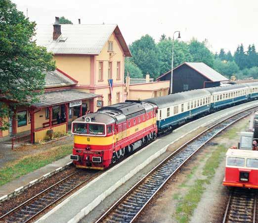 V dubnu následujícího roku bylo dokončeno plzeňské nádraží, vlaky už tedy původní konečnou ve Skvrňanech projížděly.