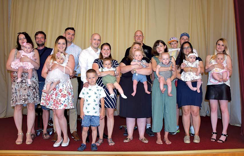 Pitorová, Simona Hlavinková Zleva: Julie Růžičková, Valerie Ebertová,