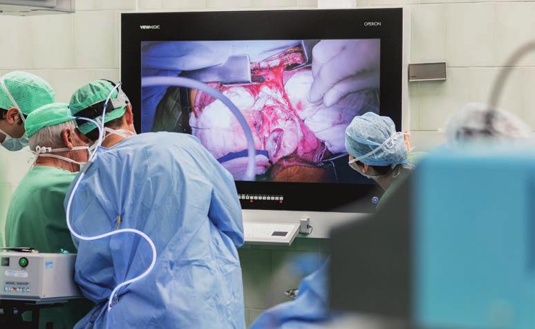 Programy kliniky Počet transplantací plic 45 40 35 30 počet operací 25 20 15 10 5 0 2011 2012 2013 2014 2015 2016 2017