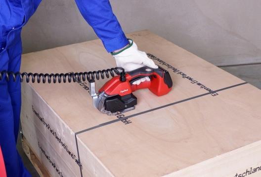 85 Pokud je Váš ErgoPack vybaven držákem Triplex Tool-Lift (volitelná výbava): Vytáhněte