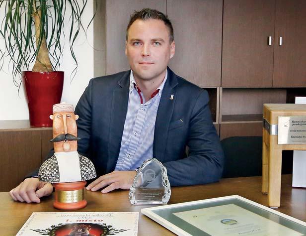 oto řeznického rodu (jeho praprapraděd otevřel první rodinný řeznický krám už v 18. století). Od tohoto data nese společnost název Řeznictví H+H, s.r.o. Nový majitel nejenže pokračuje v tradici svých předchůdců a předků, ale vydal se v dnešní moderní době plné strojové výroby na velice těžkou cestu udržování ruční výroby uzenářských specialit.