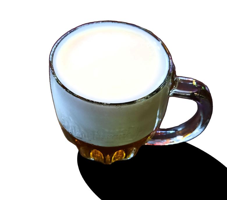 Pochutiny Slané tyčinky Brambůrky dle nabídky Arašídy solené Mandle solené Kešu solené Káva Espresso Espresso Lungo Espresso Doppio Cappuccino (A 7) Latte Macchiato (A 7) Vídeňská káva (A 7) Turecká
