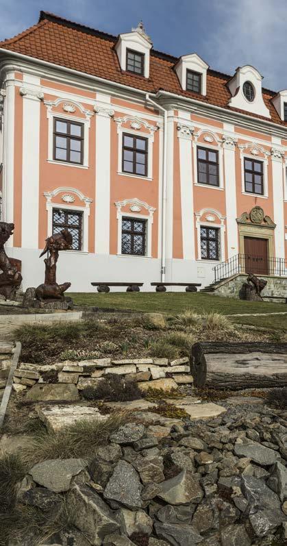 15. Zámek Bartošovice Nemovitá kulturní památka České republiky Čtyřkřídlý zámek v Bartošovicích byl přestavěn z původní tvrze z konce 16. století.