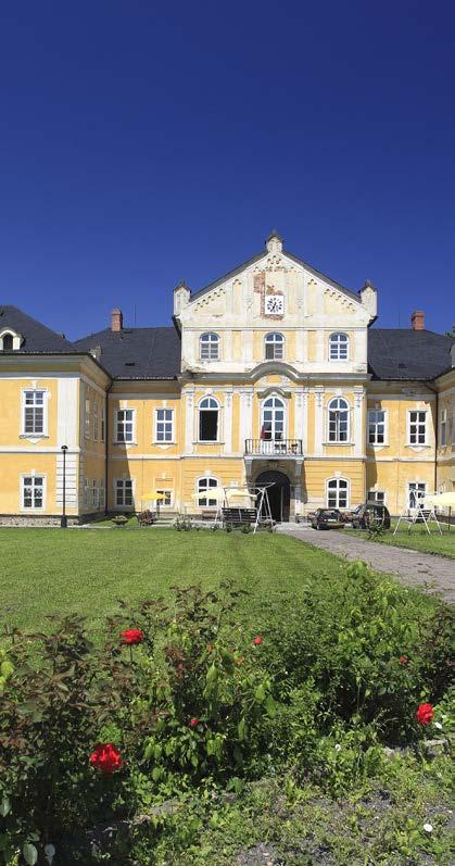 areálu v zámeckém parku ve Studénce je budova Nového zámku. Koncem 18. století prošel zámek ze 17. století nejvýznamnější přestavbou.