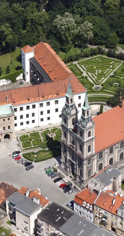 Szlak Polichromii Brzeskich - 53 km - začátek: kościół svatého Mikuláše v Brzegu, dále vede přes Brzezinę, Zielęcice, Małujowice, Łukowice Brzeskie, Bierzów, Przylesie, Obórki,