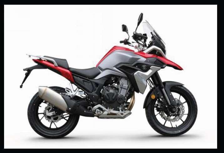 Zásady bezpečné jízdy - Při Vaší první jízdě na novém motocyklu Vám doporučujeme vyzkoušet jízdu na neveřejné komunikaci pro seznámení s provozem a ovládáním stroje.