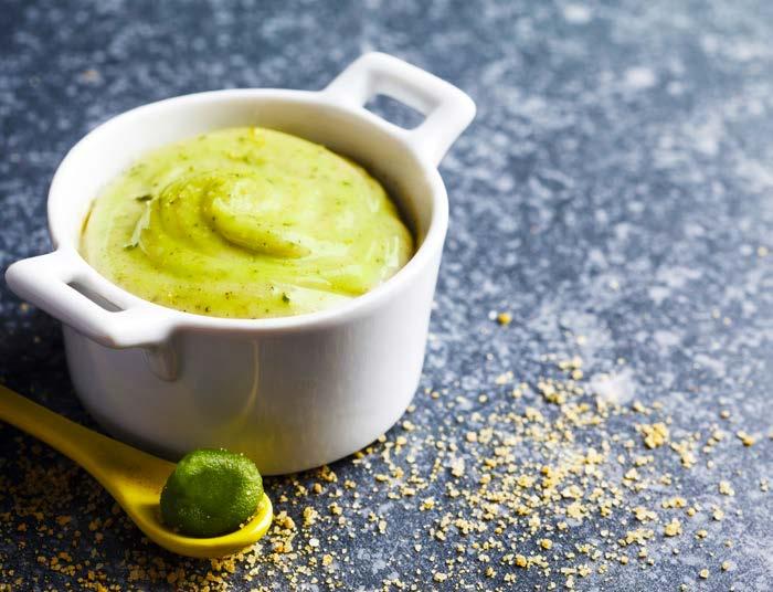 Wasabi Wasabi Základní 2 lžičky wasabi 1 lžíce šťávy z limetky Do základní majonézy přidáme Wasabi pastu a dochutíme limetkou.