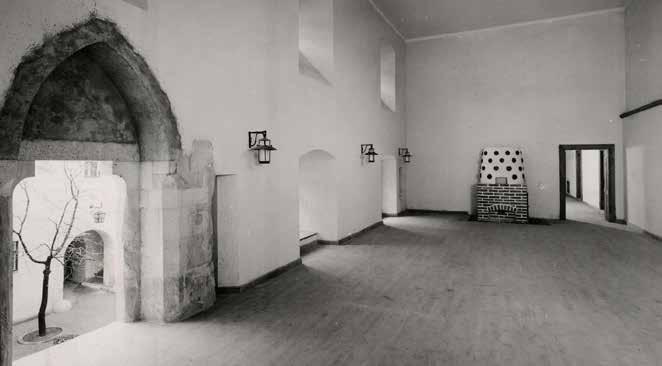 Prostor královské kaple po přestavbě pro účely wehrmachtu z let 1939-1941.