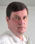 26 ODBORNÝ ČLÁNEK Fixní kombinace paracetamolu s ibuprofenem Doc. MUDr. Karel Urbánek, Ph.D. Ústav farmakologie LF UP a FN Olomouc Kombinování analgetik je jednou z běžně využívaných metod v léčbě bolesti.