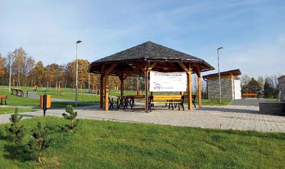 října starostou obce Ladislavem Rosmanem slavnostně předán naší organizaci Charitě Bohumín,