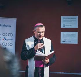 736 142 005), která přijímá žádosti klientů o umístění do domova a je připravena a ochotna