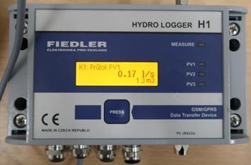 Lze osadit komunikačním modulem CYBLE, který je v laboratoři dostupný, nicméně datová jednotka Hydro Logger H1 od společnosti
