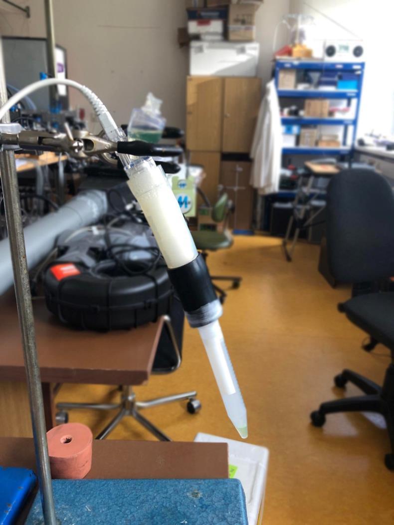 zachycování znebulizovaného roztoku mřížkovým nebulizátorem V