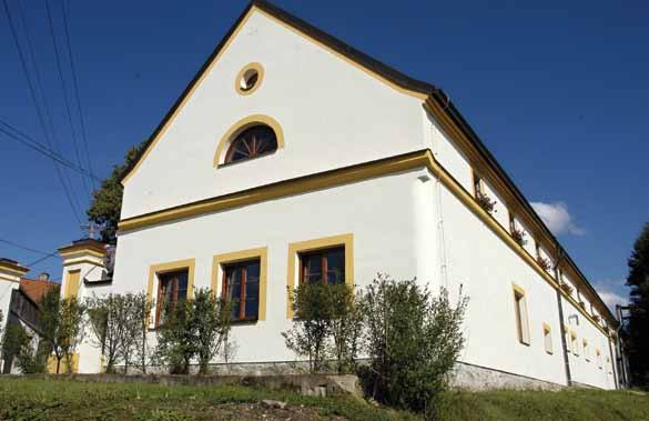 HOSPODÁŘSKÝ DVŮR BOHUSLAVICE RANČ TELČ Výuka anglického ježdění, vyjížďky, svezení dětí na ponících a oslících.