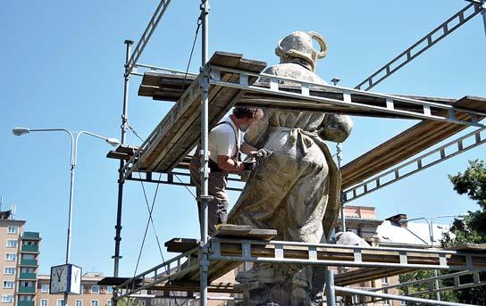 Během příštího roku bychom chtěli získané zkušenosti nabídnout i v rámci rekonstrukcí bytů našich stávajících nájemníků, vysvětlil místostarosta.