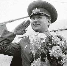 Střední skupiny vojsk, tehdy o síle 73 tisíc mužů. Abyl to Vorobjov, který po revoluci řešil jejich odchod. Byl jsem okupant První vojensko-politická jednání s ruskou stranou byla velmi napjatá.