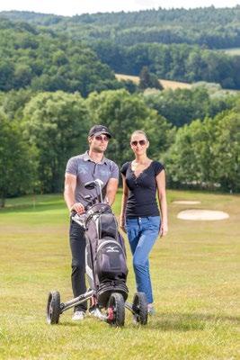 Venkovní tréninkové plochy jsou doplněny o kvalitní indoor, kde můžete hrát i přes nepřízeň počasí. Odvezete si od nás pocit, že bez golfu již nemůžete žít. Pobyt je pro hráče bez HCP.