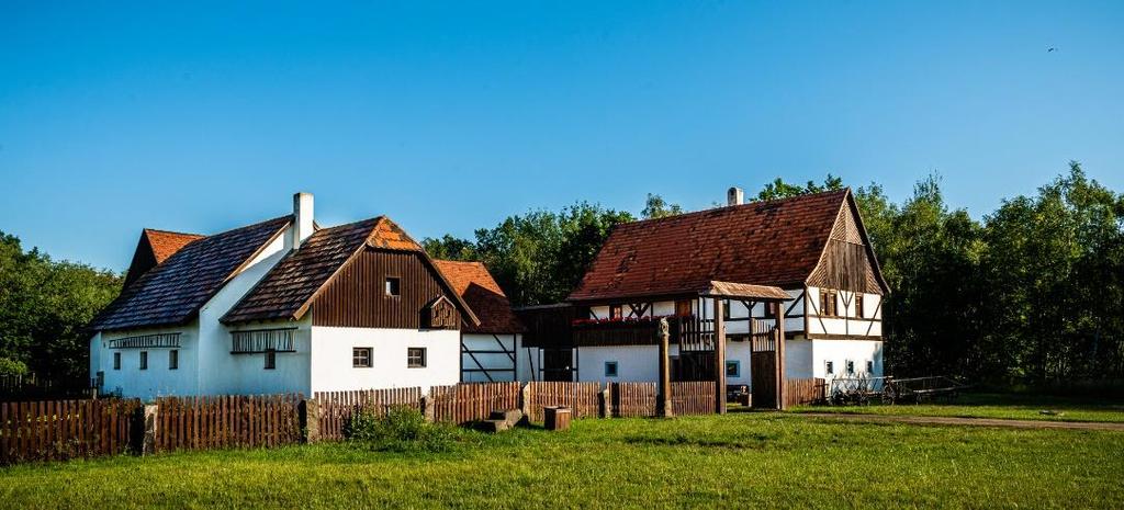 SKANZEN STARÁ VES Možnosti využití nabídky zážitkového ubytování, které poskytujeme ve skanzenu od