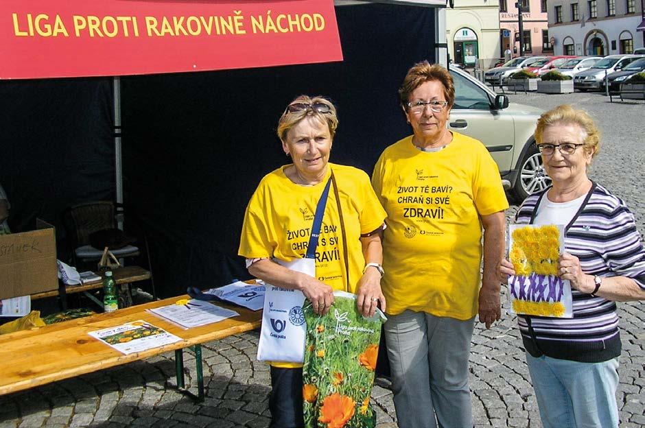 V Karviné kytičky nabízely i jiné organizace, takže ve všeobecném povědomí karvinských občanů květinkový den zůstal. Zřejmě by byl zájem i o více než těch 300 ks, které jsme si objednali.