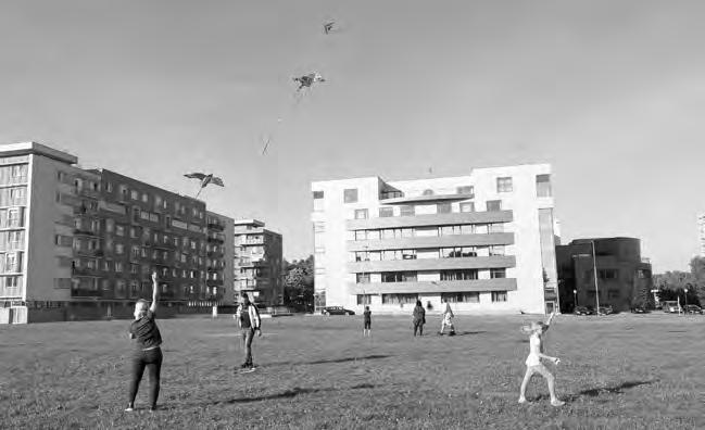 ŘÍJEN 1. říjen V knihovně na Vietnamské ulici byla zahájena výstava plakátů vztahující se k 100. výročí založení ostravské městské knihovny. Lidé si je mohli prohlédnout do 29. října.
