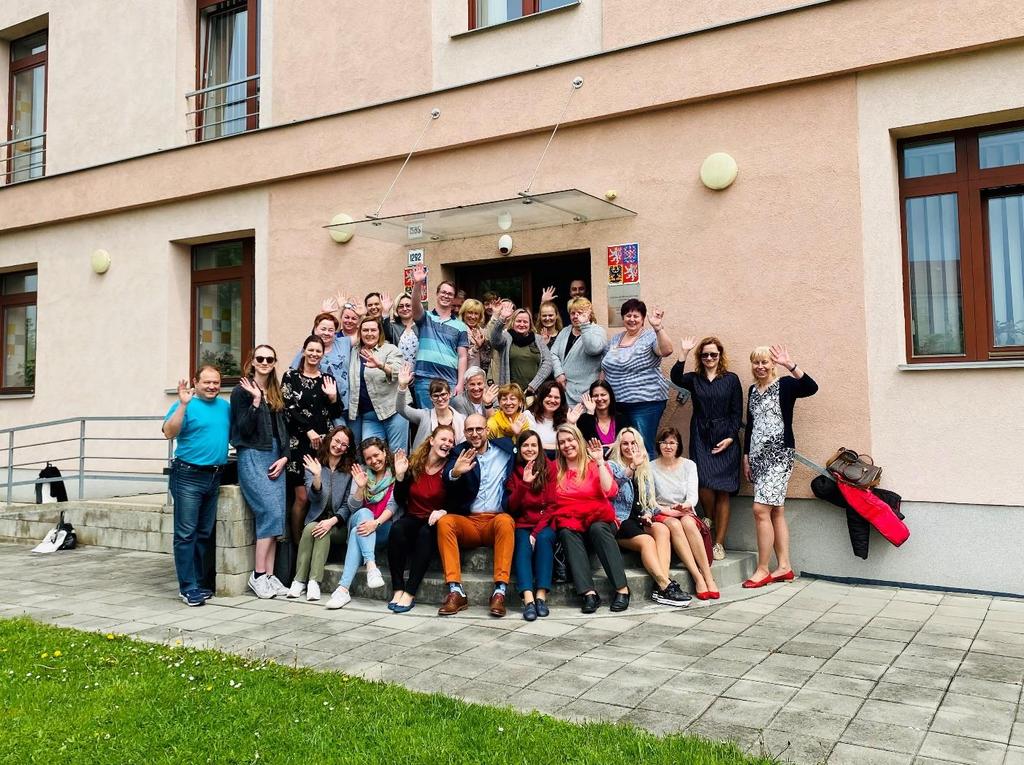 Obrázek 6: Fotografie ze společného setkání SPC na pracovišti v Uherském Hradišti Pracovní úspěchy a další aktivity Mezi každoroční aktivity všech detašovaných pracovišť patří lektorování kurzu