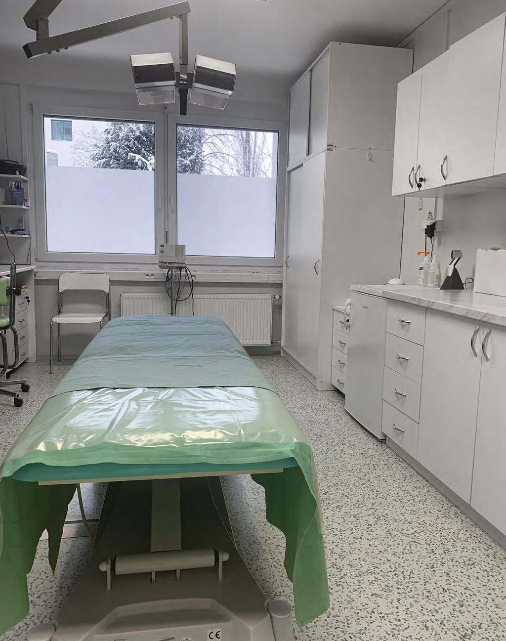 V případě diagnostické excize pak prohlížíme celý kožní povrch a volíme nejvhodnější místo pro odběr vzorku.