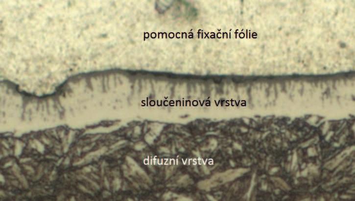 53 Obr. 7.3 Foto z vyhodnocení karbonitridace tloušťka sloučeninové vrstvy[vlastní zpracování] 7.4 Povrchové úpravy Alkalické černění je tradiční PÚ ve zbrojířství.