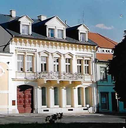 --------------------------------------------------------------------- Výkup králičích kožek cena dle poptávky. Info: Po-Pá 9.00-16.00 hod., tel. 601 576 270, 728 605 840 www.