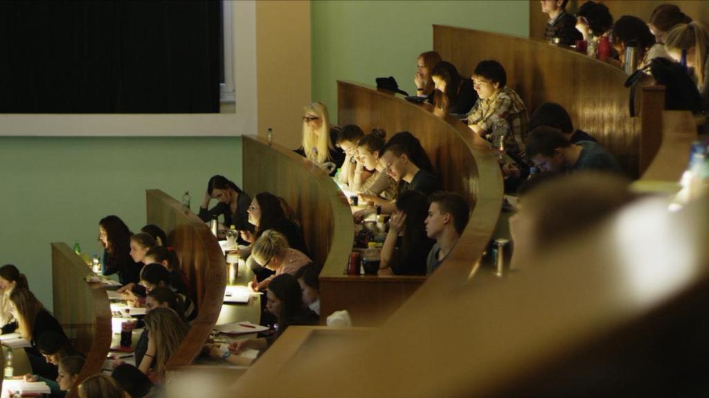 Studenti/absolventi, kterým bylo přiznáno stipendium Josefiny Napravilové Akademický rok Student/absolvent 2008/2009 Kateřina Šivicová MUDr. Eva Riedingerová 2009/2010 Jiří Bárta MDDr.