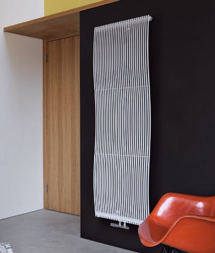 000 Kč s DPH. Kompletní nabídku naleznete na www.katalogy-koupelny.cz ❺ RUNTAL HT ONDA S Předností designového radiátoru RUNTAL HT ONDA S, je neuvěřitelná nabídka 52 barevných provedení.