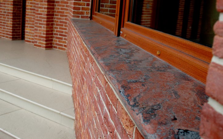 patře. Nabízíme opracování hran pro vnitřní a venkovní parapety.