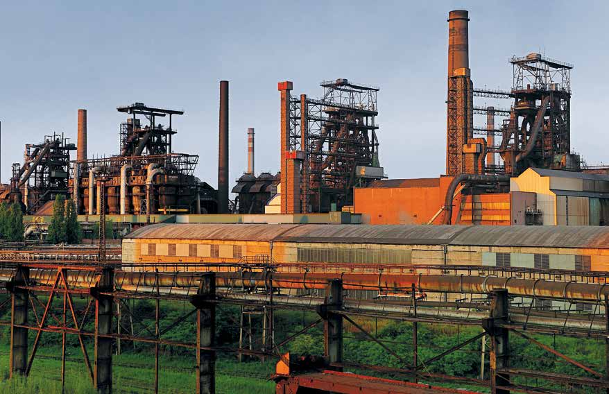 Úspěšná restrukturalizace naší hutě Od vstupu zahraničního investora, kterým se v roce 2003 stala největší hutní a důlní společnost na světě ArcelorMittal, proběhla v ostravské huti významná