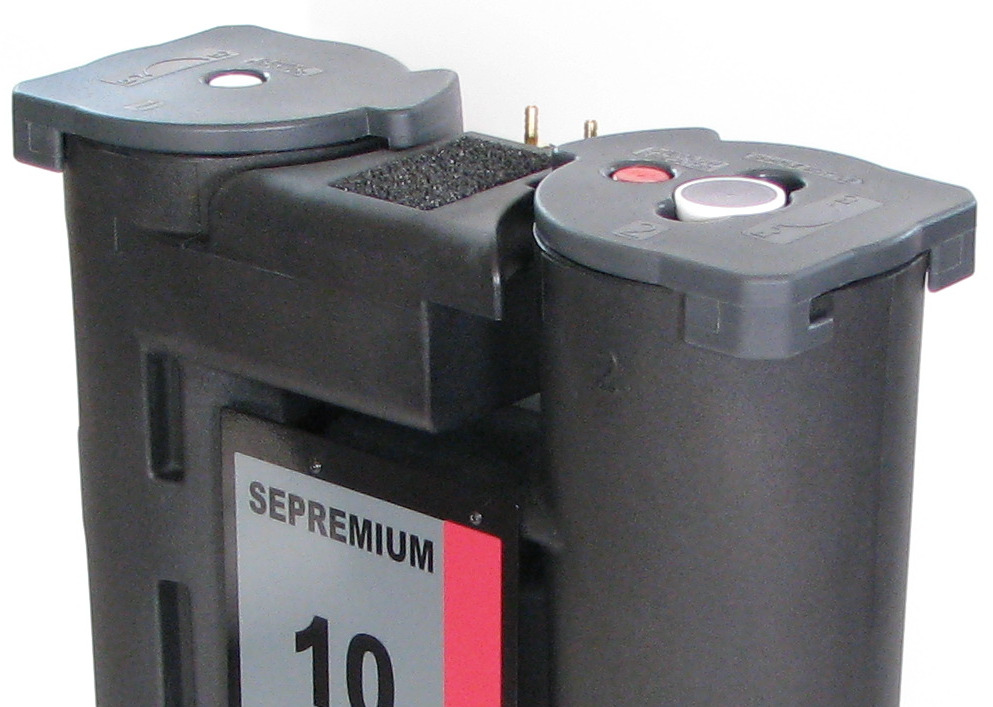 Návod k obsluze SEPREMIUM 10 Separátor kondenzátu 06/14 OBECNÁ FUNKCE Zařízení SEPREMIUM 10 slouží k odlučování oleje z kondenzátu, který je extrahován ze systémů