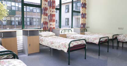 který je studentovi k dispozici po celou dobu studia Průběžné informace o průběhu studia Závěrečnou zprávu a dokumentaci ze školy Cena nezahrnuje: Náklady na letenku Náklady na místní dopravu