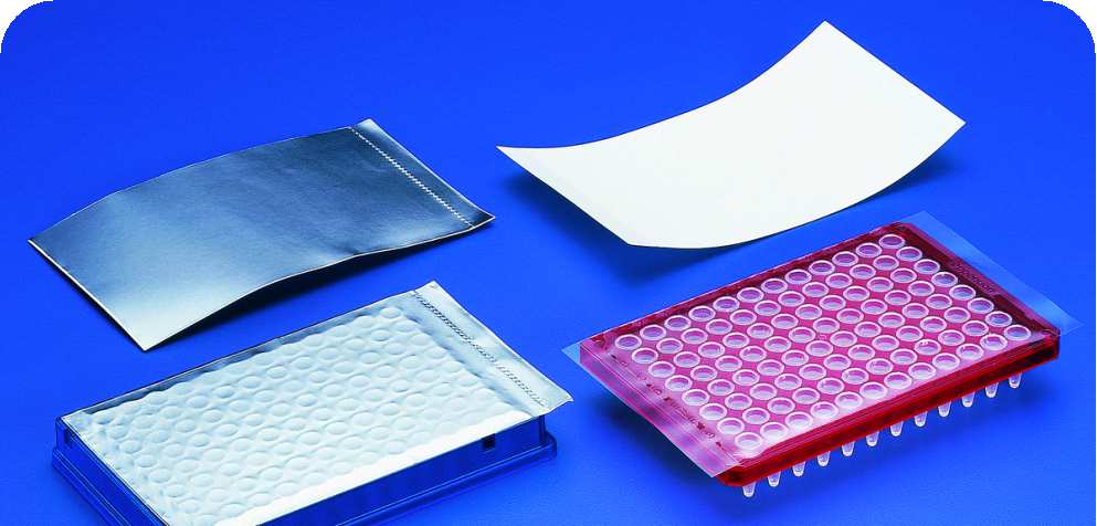 PCR Film a PCR Foil, adhesive Snadné a rychlé uzavírání PCR destiček Autoklávovatelné (121 C, 20min) Jsou určené pro PCR a sekvenování Adhezivní filmy a folie nejsou určené pro dlouhodobé