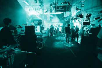 zprávy z redakce Veletrh MUZIKA 2001 Letošní, již 7. ročník mezinárodního hudebního veletrhu Muzika, se koná v areálu holešovického Výstaviště ve dnech 20. až 23. září 2001.