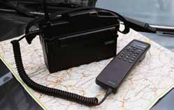 VNěmecku začalo vítězné tažení mobilních telefonů v 80. letech. Veřejná mobilní telefonní síť sice existovala už v roce 1958, ale mohli ji využívat jen někteří privilegovaní jedinci.