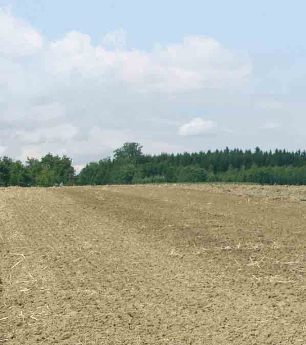 V centru pozornosti stojí trvale udrïitelné hospodafiení. Pöttinger provedl anal zu tohoto v voje a v sledky pfievedl do praxe pod heslem Úãinnû, ale s dûmyslem.