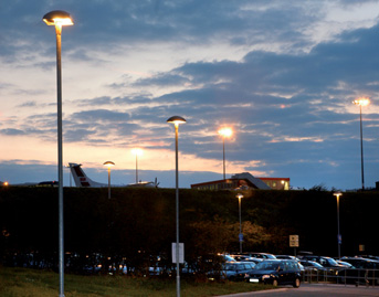 instalaci záruční a pozáruční servis pro: osvětlení stadionů a sportovišť osvětlení rozlehlých ploch (seřadiště, logistické areály, apod.