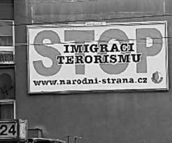 Nazi-koncert na Strakonicku 18/09/2005 - Křtětice - Koncert, na kterém se sešlo kolem 500 neonacistů organizoval Národní odpor Praha a Blood and Honour Division Bohemia.