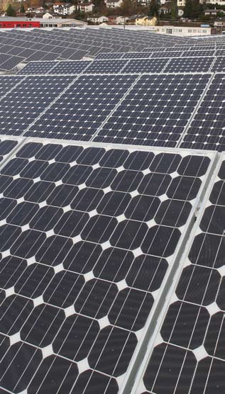 w Fotovoltaický panel w Typy článků V současné době jsou na trhu fotovoltaické panely z různých materiálů. Nejvíce rozšířené jsou články z krystalického křemíku.