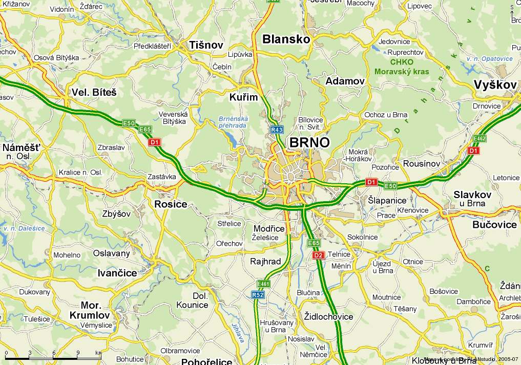 Brno železni elezniční a autobusové radiály Počet cestujících za pracovní den v jednom směru současný stav 5 350 300 R3, S3 1 000 301 R2, S2 6 000 1 200 71 201 železnice bus-žel.