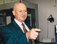Vladimír Matûjovsk Impressum: MAGAZÍN informaãní ãtvrtletník âeské rafinérské, a.s. Vydavatel: âeská rafinérská, a.s. O.