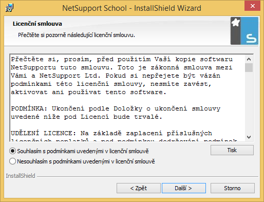 Druhý krok zobrazuje licenční smlouvu, kterou byste si měli přečíst a potvrdit, že s ní souhlasíte.