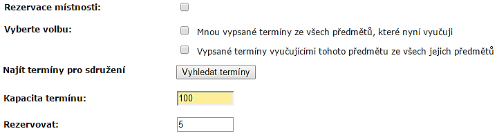 Sdružení termínů - daný termín můžete sdružit s jiným termínem či termíny, které jsou již vypsány pro zvolenou místnost a datum. U takto sdružených termínů se sčítá jejich zadaná kapacita a rezerva.