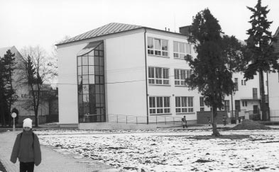 Páni poslanci v závěru pozvali studenty na jistě velmi lákavou prohlídku prostor Poslanecké sněmovny Parlamentu České republiky a Senátu Parlamentu České republiky na začátek května tohoto roku do
