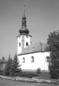 století byla osadou nepřipomínající tvar obce. Za držení Jana Očka z Vlašimi dostává osada podobu obce. Připomínaná je však až v roce 1466.