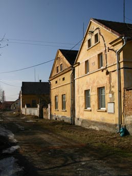 Ve vesnickém prostředí byl velmi oblíben především Jan Sladký Kozina ztělesňující nejen hrdost venkovského stavu, ale i boj za spravedlnost.