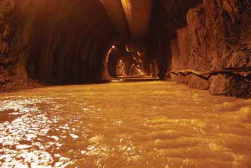 Obr. 1 Island: Řeka v tunelu (archiv Metrostav a. s.