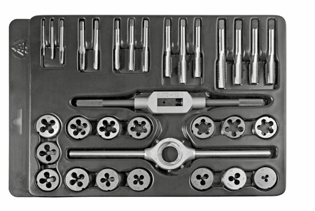 4 NO/CS/WS Souprava závitořezných nástrojů Tap & die set Gewindeschneidwerkzeug-Satz Набор для нарезания резьб Norma / Standard / Norm / Норма Norma / Standard / Norm / Норма kg axbxc code ČSN 22